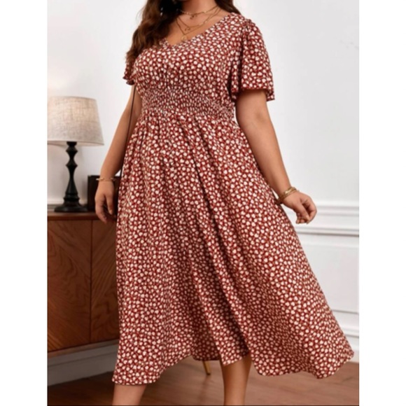 Boho plus size shirred waist slit thigh maxi dress - Picture 6 of 12